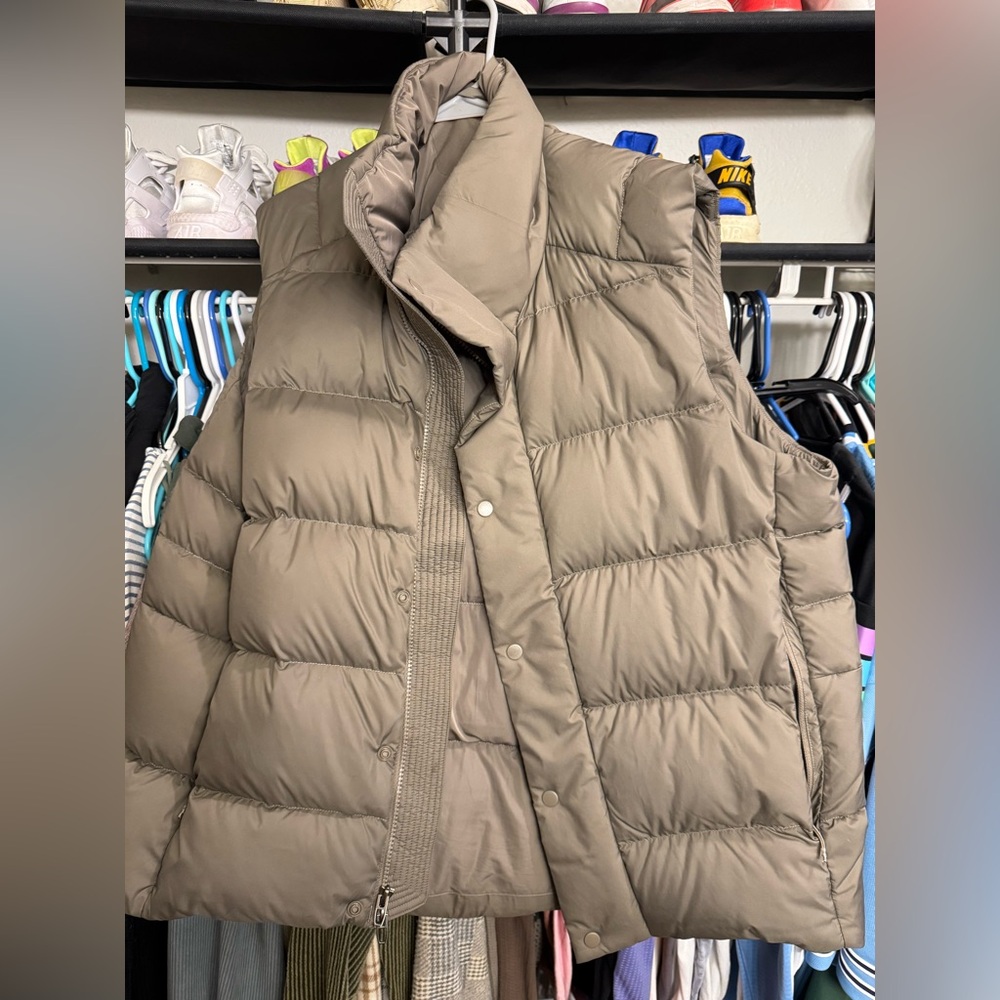 Men’s lululemon wunder puff down fill vest